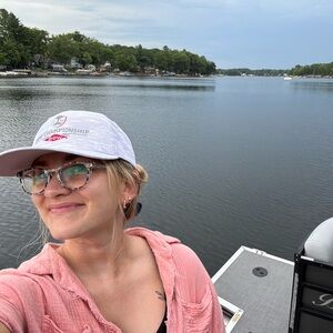 Meet your Posher, Abby